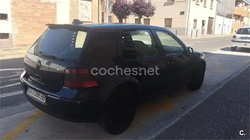 Usado VW Golf III Highline 110 CV (80 kW) 1998 Negro Berlina