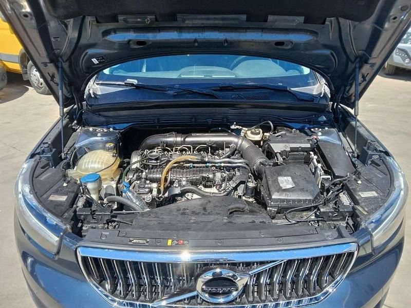 Usado Volvo XC40 Inscription 150 CV (110 kW) 2019 Azul SUV