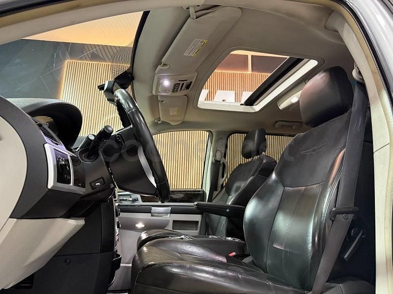 Usado Chrysler Grand Voyager Limited 163 CV (119 kW) 2011 Gris / plata Monovolumen