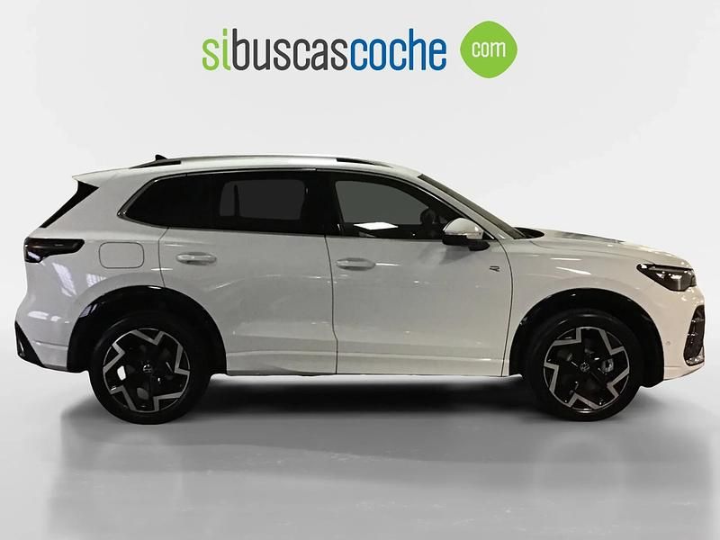 Usado VW Tiguan R-line 204 CV (150 kW) 2025 Blanco SUV