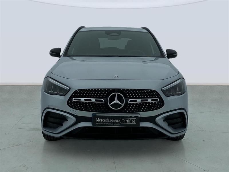 Usado Mercedes GLA200 150 CV (110 kW) 2025 Plata hightech SUV