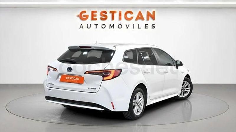 Usado Toyota Corolla Active 122 CV (89 kW) 2022 Blanco Familiar