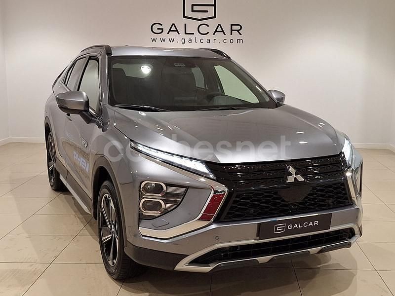 Usado Mitsubishi Eclipse Cross 188 CV (138 kW) 2021 Gris / plata SUV