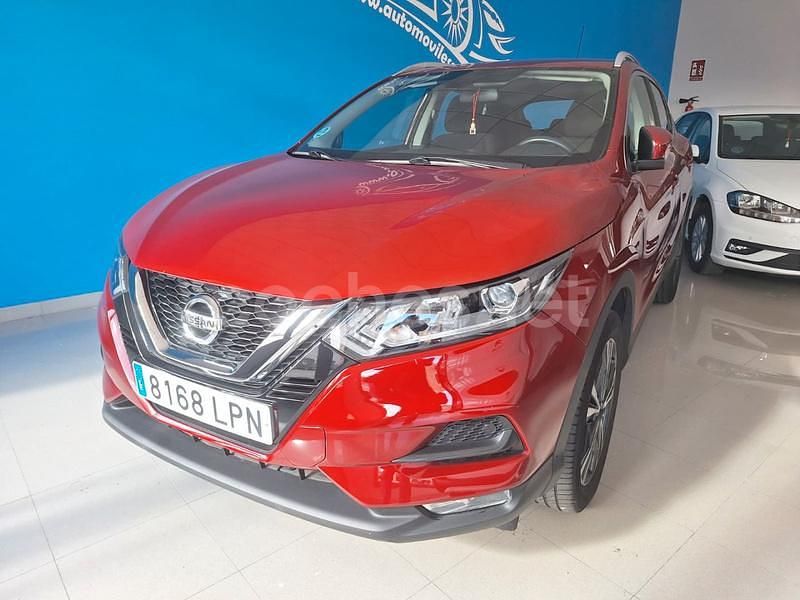 Usado Nissan Qashqai Acenta 140 CV (102 kW) 2021 Granate SUV
