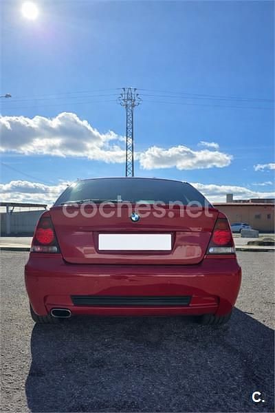Usado BMW 318 143 CV (105 kW) 2003 Rojo Berlina
