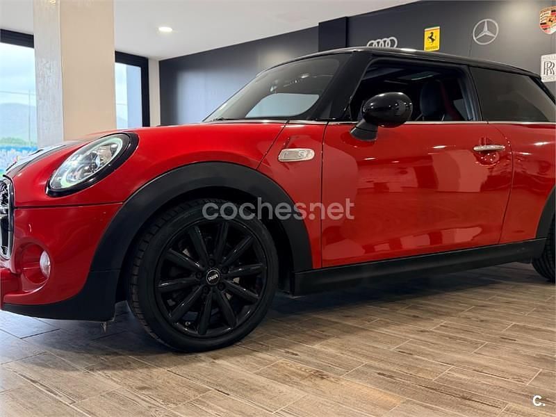 Usado Mini Cooper SD 170 CV (125 kW) 2018 Rojo Utilitario