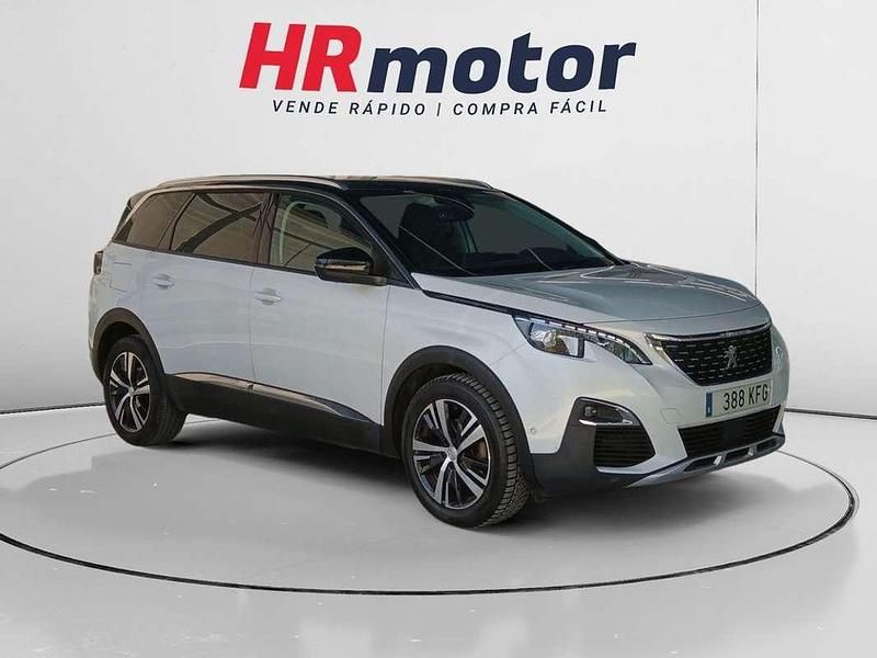 Usado Peugeot 5008 Allure 131 CV (96 kW) 2017 Blanco Monovolumen