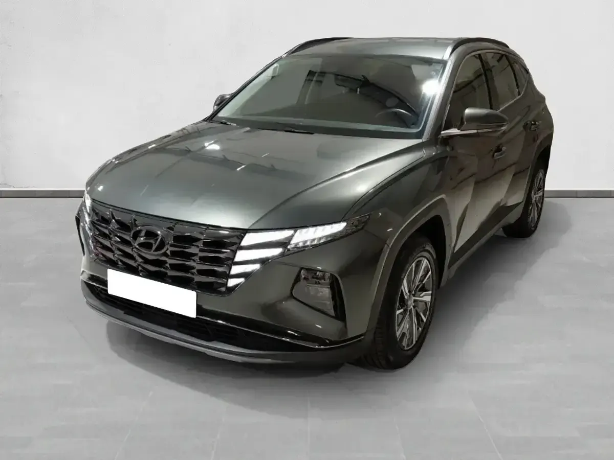 Usado Hyundai Tucson 230 CV (169 kW) 2022 Gris SUV