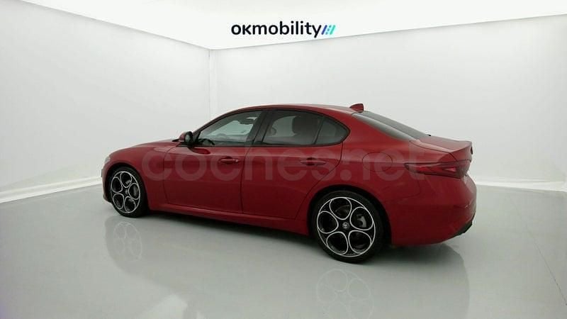 Usado Alfa Romeo Giulia Sprint 190 CV (139 kW) 2022 Rojo Berlina