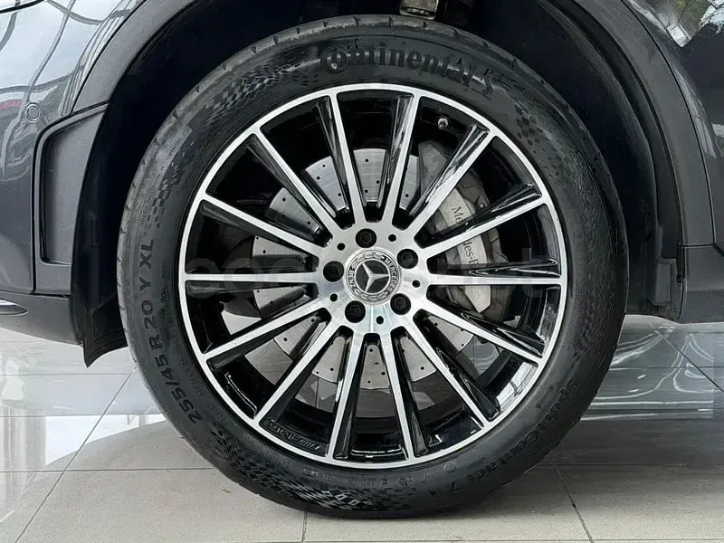 Usado Mercedes GLC300e 317 CV (233 kW) 2022 Gris / plata SUV