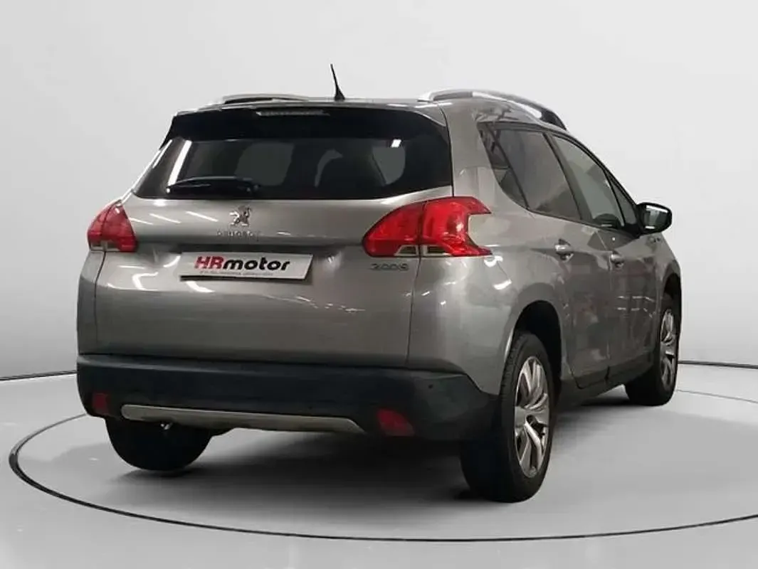 Usado Peugeot 2008 Style 83 CV (61 kW) 2016 Gris SUV