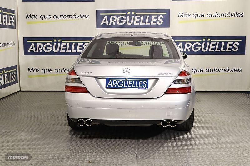 Usado Mercedes S500 388 CV (285 kW) 2007 Plateado Berlina