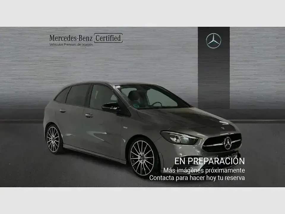 Usado Mercedes B200 150 CV (110 kW) 2021 Gris Monovolumen