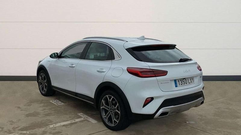 Usado Kia XCeed 143 CV (105 kW) 2022 Blanco SUV
