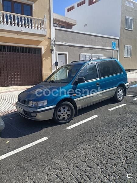 Usado Mitsubishi Space Runner 122 CV (89 kW) 1995 Verde Monovolumen