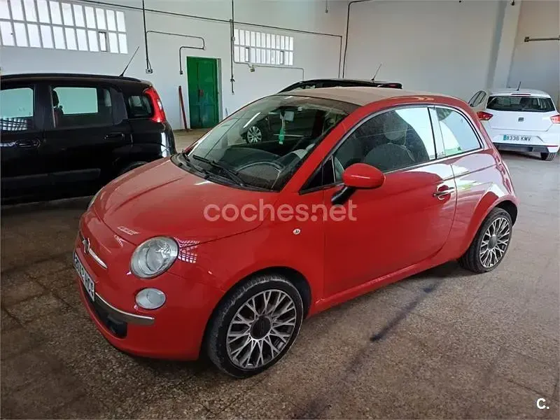 Usado Fiat 500C Lounge 100 CV (73 kW) 2011 Rojo Descapotable