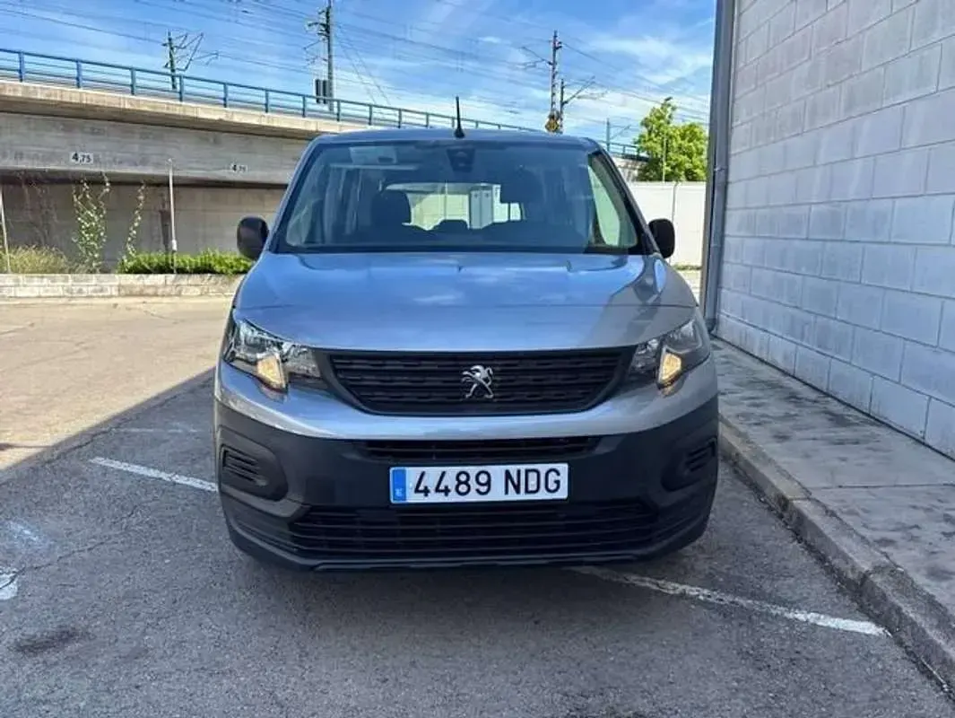 Nuevo Peugeot e-Rifter Active 100 kW (136 CV) 2025 Gris Monovolumen