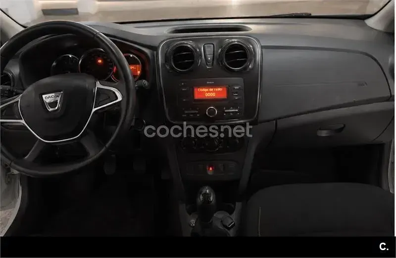 Usado Dacia Sandero Essentiel 90 CV (66 kW) 2019 Blanco Berlina