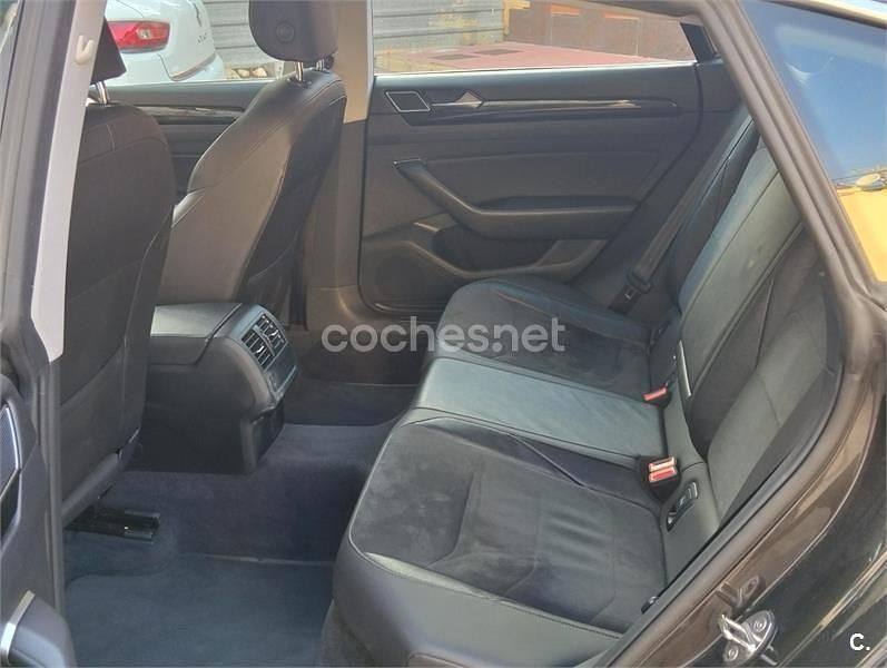 Usado VW Arteon Elegance 150 CV (110 kW) 2019 Negro Utilitario