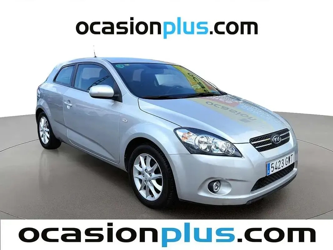 Usado Kia Ceed Active 126 CV (92 kW) 2010 Gris Utilitario