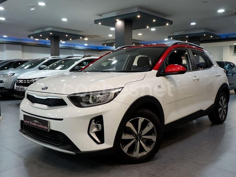 Blanco Usado 2021 Kia Stonic SUV | 15.990 € (Precio justo) - Imagen 1/4