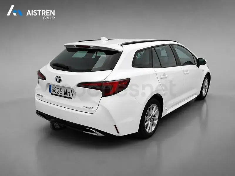 Usado Toyota Corolla Active 140 CV (102 kW) 2023 Blanco Familiar