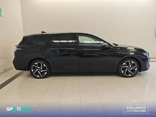 Usado Peugeot 308 SW Allure 130 CV (95 kW) 2024 Familiar