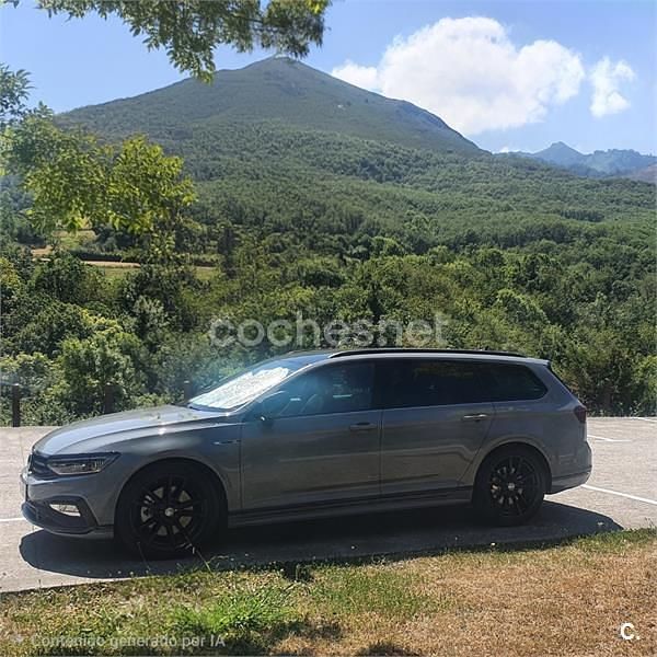 Usado VW Passat R-line 272 CV (200 kW) 2019 Gris / plata Familiar