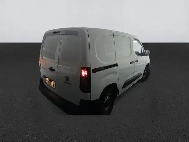Usado Peugeot Partner Premium 98 CV (72 kW) 2021 Blanco Monovolumen