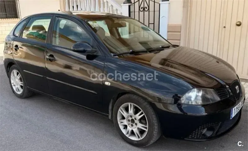 Usado Seat Ibiza Reference 100 CV (73 kW) 2006 Negro Utilitario