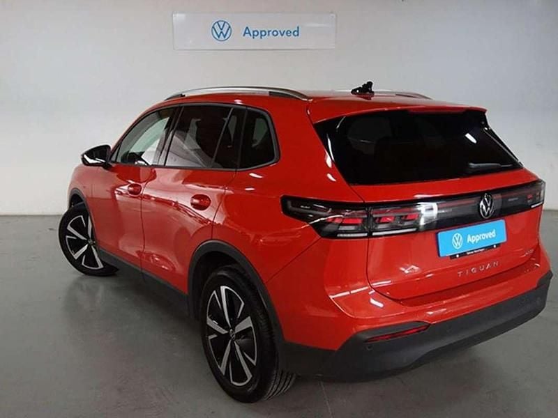 Usado VW Tiguan 150 CV (110 kW) 2024 Rojo SUV