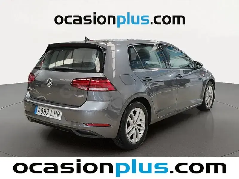Usado VW Golf VII Edition 130 CV (95 kW) 2020 Gris / plata Berlina