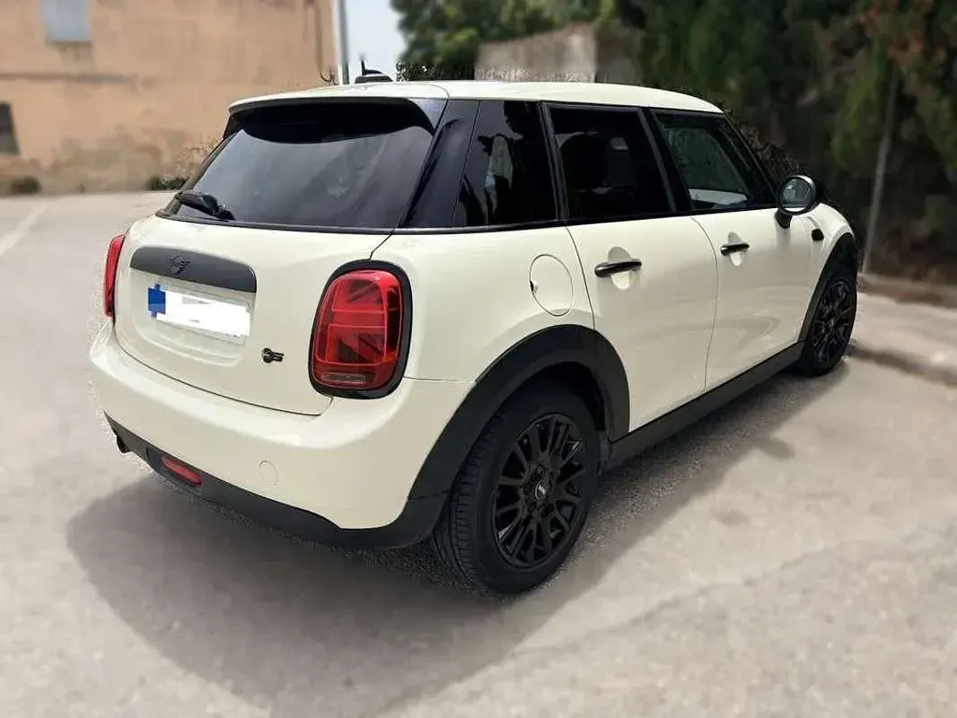 Usado Mini ONE 102 CV (75 kW) 2019 Blanco Utilitario