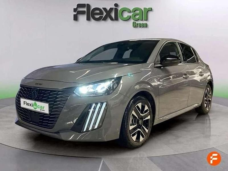 Usado Peugeot 208 Allure 101 CV (74 kW) 2025 Gris Utilitario