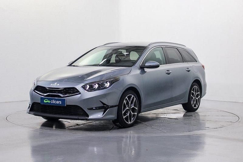 Gris / plata Usado 2023 Kia Ceed Utilitario | 16.990 € (Precio justo) - Imagen 1/4
