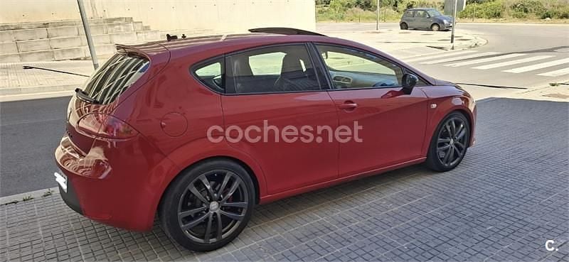 Usado Seat Leon CUPRA 240 CV (176 kW) 2008 Rojo Utilitario