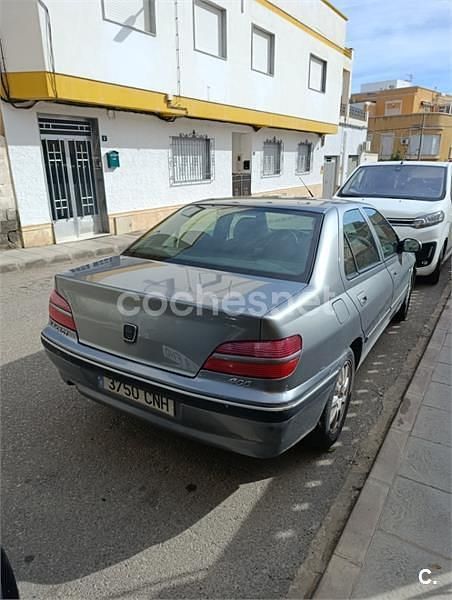 Usado Peugeot 406 90 CV (66 kW) 2003 Gris / plata Berlina