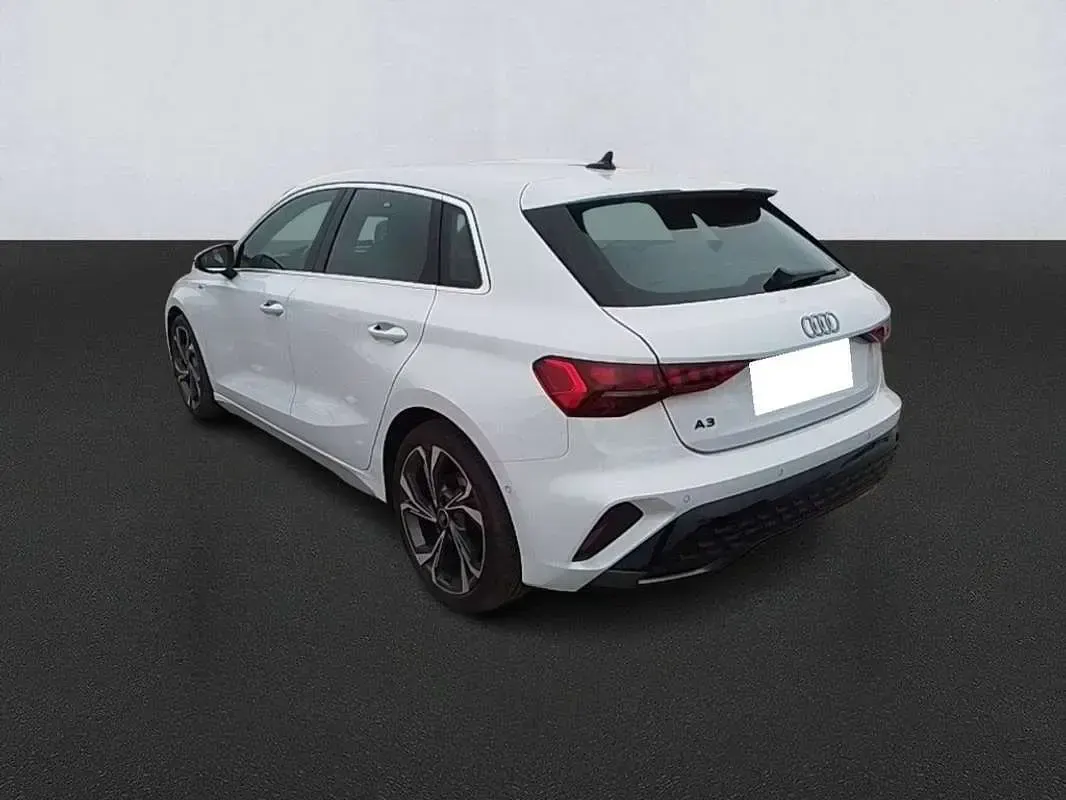Usado Audi A3 Sportback S-Line 150 CV (110 kW) 2025 Blanco Utilitario