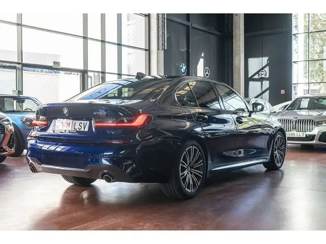 Usado BMW 318 Shadowline 150 CV (110 kW) 2021 Azul Berlina
