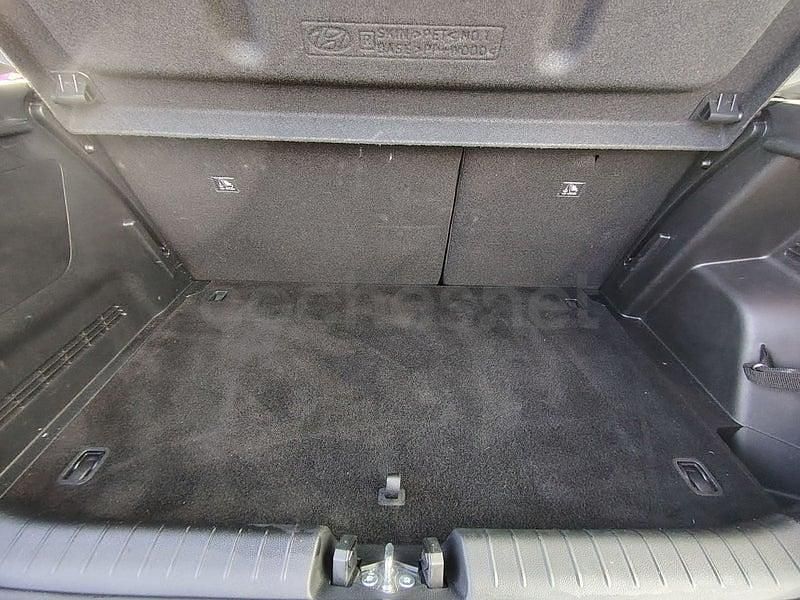 Usado Hyundai i20 100 CV (73 kW) 2025 Verde Utilitario