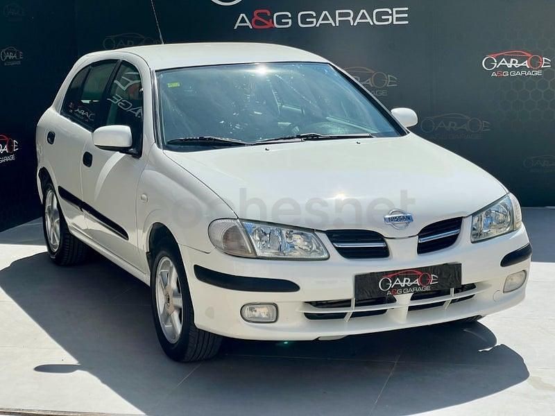 Usado Nissan Almera 114 CV (83 kW) 2001 Blanco Berlina