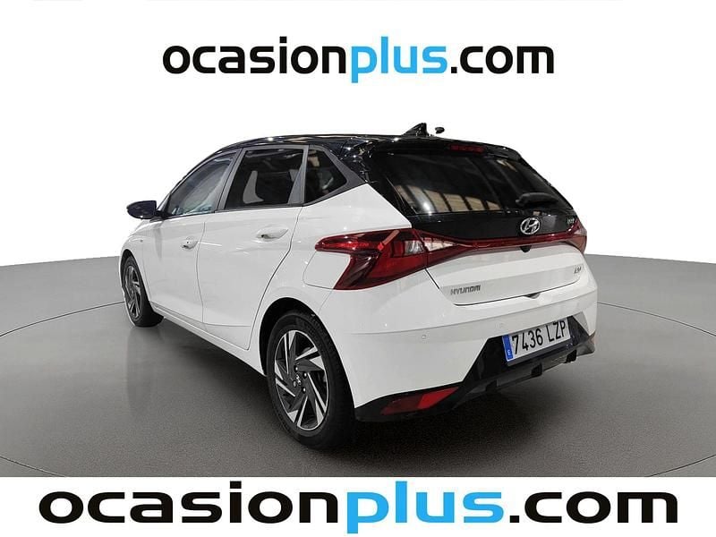 Usado Hyundai i20 100 CV (73 kW) 2022 Blanco Utilitario