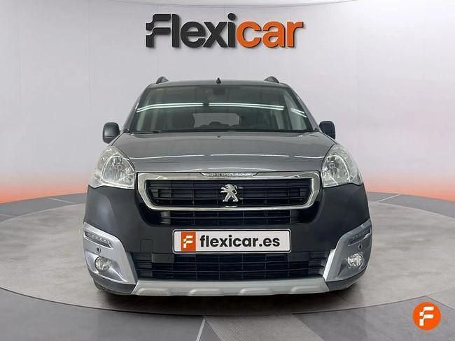Usado Peugeot Partner Tepee Style 100 CV (73 kW) 2018 Gris / plata Monovolumen