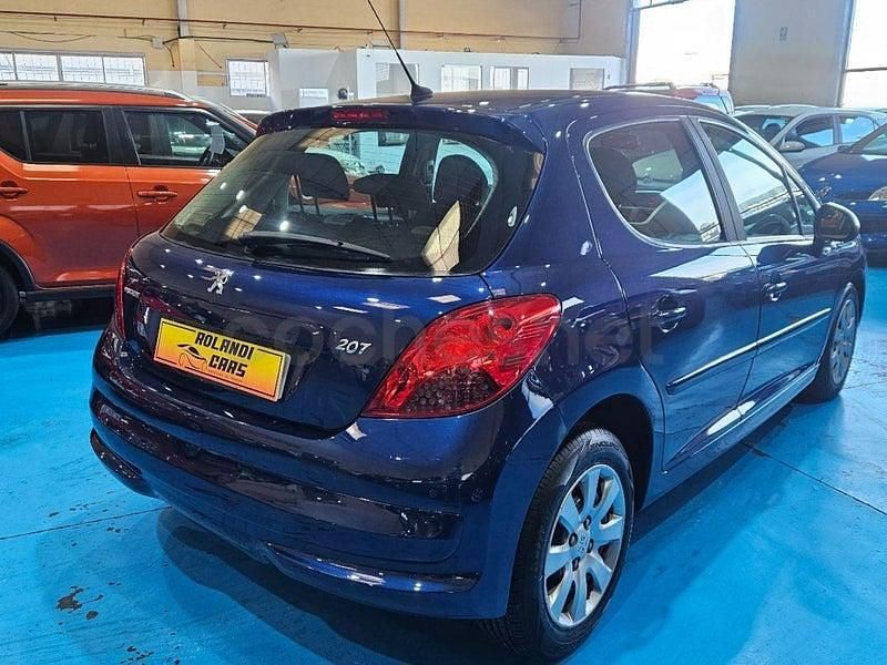 Usado Peugeot 207 75 CV (55 kW) 2009 Azul Berlina