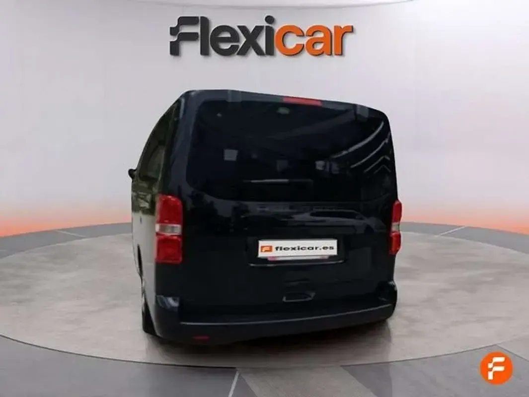 Usado Peugeot Traveller Business-Line 179 CV (131 kW) 2024 Negro Monovolumen