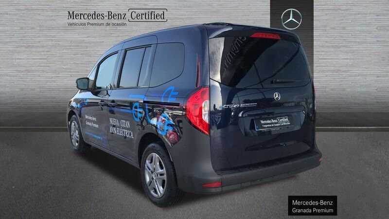 Usado Mercedes eCitan 89 kW (122 CV) 2023 Azul Familiar