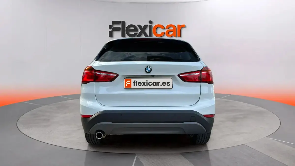 Usado BMW X1 140 CV (102 kW) 2019 Blanco SUV