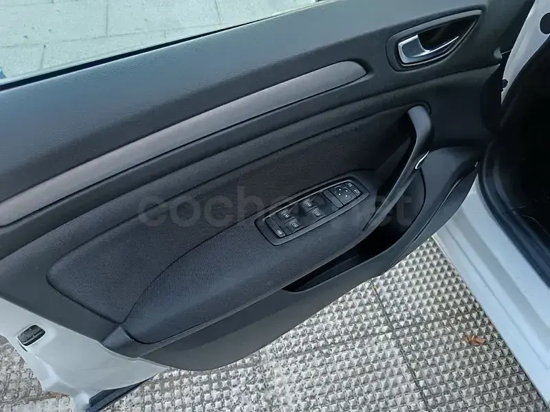 Usado Renault Mégane II Equilibre 115 CV (84 kW) 2022 Blanco Berlina