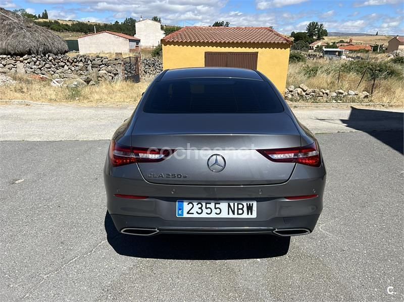 Usado Mercedes CLA250e 218 CV (160 kW) 2021 Gris / plata Berlina