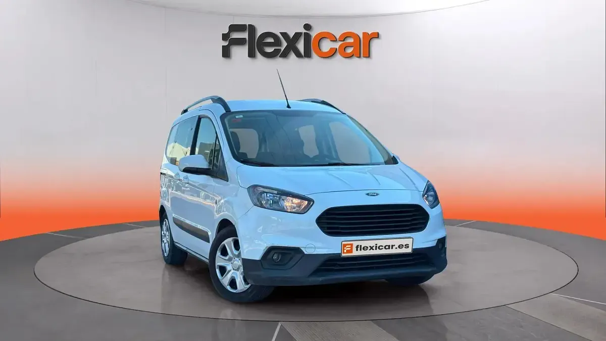 Usado Ford Tourneo Courier Ambiente 75 CV (55 kW) 2019 Monovolumen